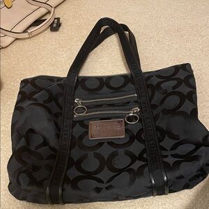 Coach Poppy 13826 Black and Silver Signature Tote. Like New Condition